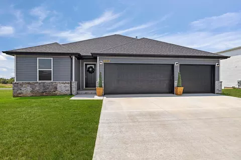 1440 E Perry St, Republic, MO 65738 photo 1