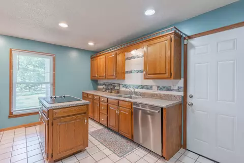 2835 W Farm Rd 80, Springfield, MO 65803 photo 18