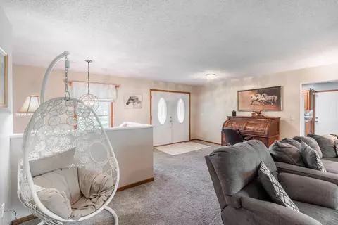 2835 W Farm Rd 80, Springfield, MO 65803 photo 6