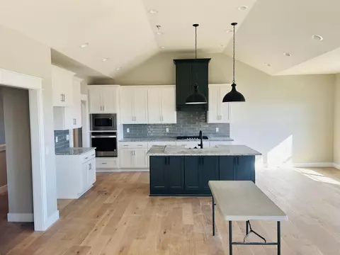 5870 S Meadowood Ave, Springfield, MO 65810 photo 3