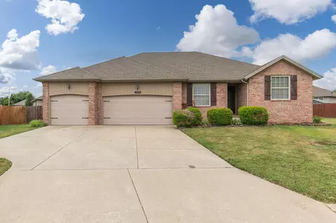 1053 Red Cedar Ave, Springfield, MO 65802 photo 1