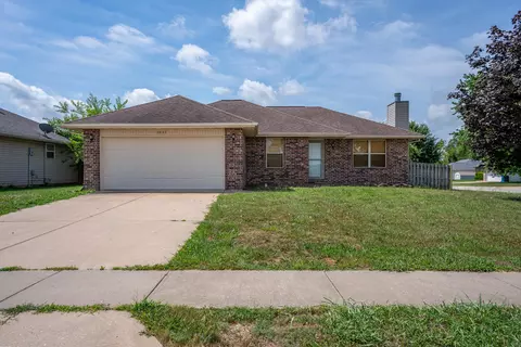 3892 W Ridgeway St, Springfield, MO 65807 photo 1