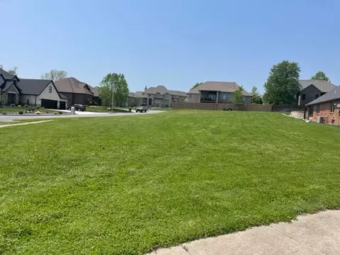 5925 S Audrey Ct, Springfield, MO 65804 photo 1