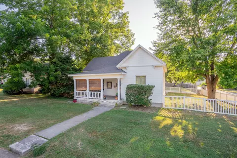 2157 N Robberson Ave, Springfield, MO 65803 photo 1