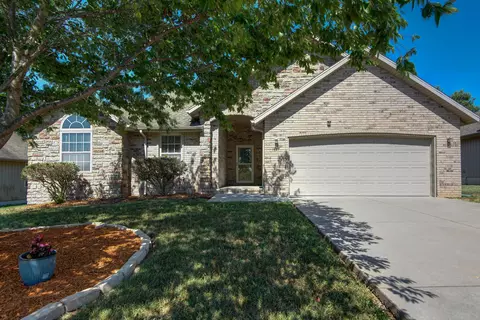 1827 N Chandler Rd, Springfield, MO 65802 photo 1