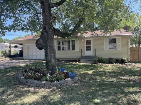 604 W Ramsey St, Buffalo, MO 65622 photo 1