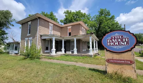 519 Pine St, Cabool, MO 65689 photo 1