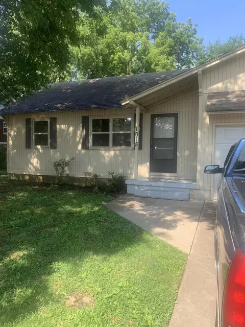 1015 S Barnes Ave, Springfield, MO 65804 photo 1
