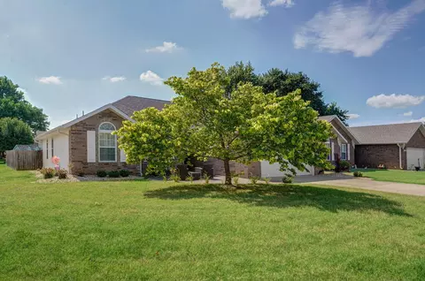 847 S Dexter Ave, Springfield, MO 65802 photo 1