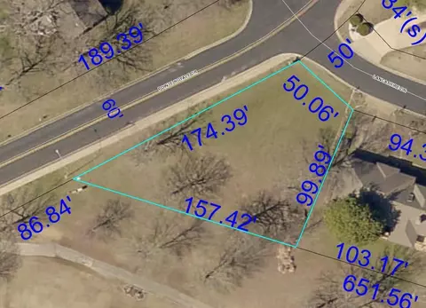 329 Lancashire Dr, Branson, MO 65616 photo 2