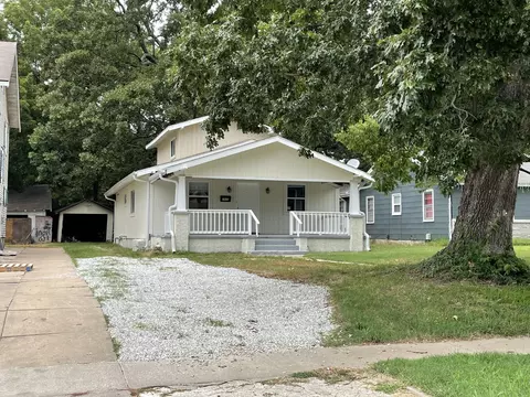 1923 N Douglas Ave, Springfield, MO 65803 photo 1