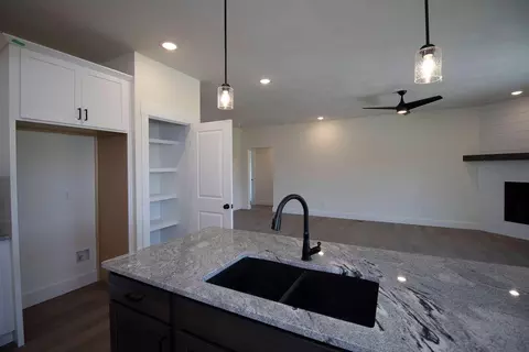 4477 E Hidden Oak St, Springfield, MO 65802 photo 16