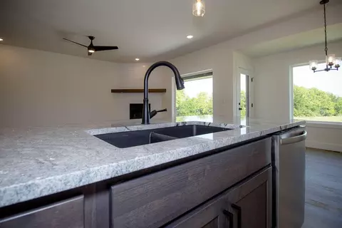 4477 E Hidden Oak St, Springfield, MO 65802 photo 12