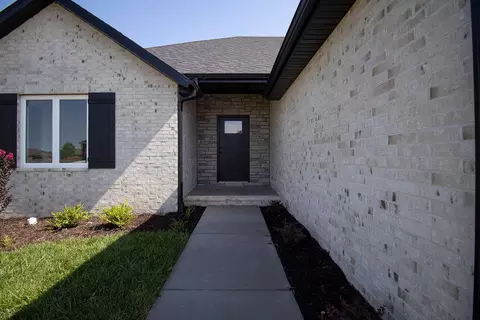 4477 E Hidden Oak St, Springfield, MO 65802 photo 4