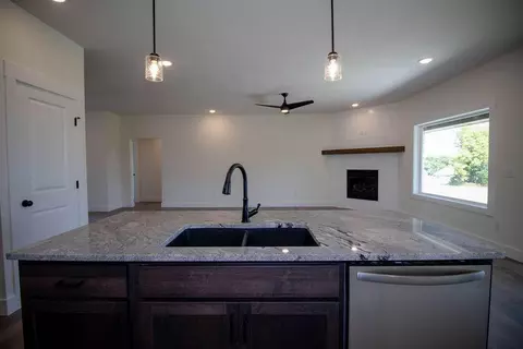 4477 E Hidden Oak St, Springfield, MO 65802 photo 17