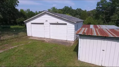 7030 S Wall St, Birch Tree, MO 65438