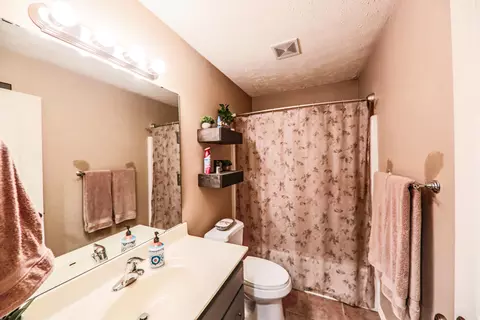895 Spring Hill Rd, Sparta, MO 65753 photo 4