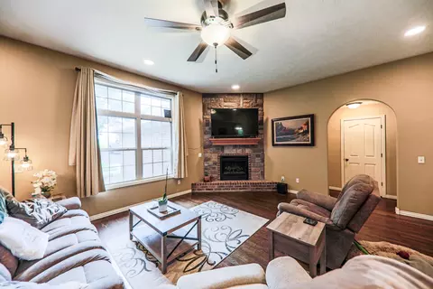 895 Spring Hill Rd, Sparta, MO 65753 photo 7