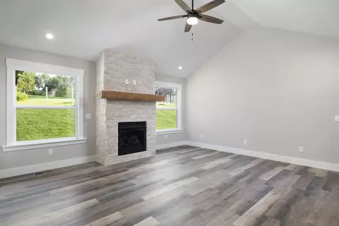 2114 E Wren St, Ozark, MO 65721 photo 7