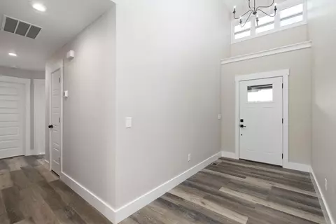 2114 E Wren St, Ozark, MO 65721 photo 4