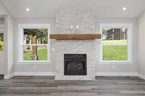 2114 E Wren St, Ozark, MO 65721 photo 8
