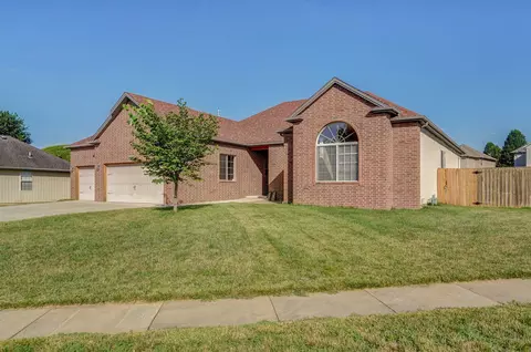 609 N Montclair Way, Nixa, MO 65714 photo 2