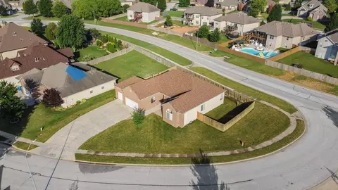 609 N Montclair Way, Nixa, MO 65714 photo 32