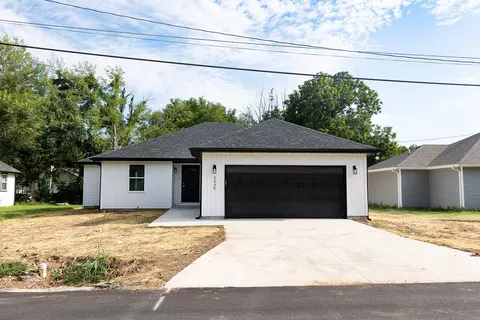 2430 E Atlantic St, Springfield, MO 65803 photo 1