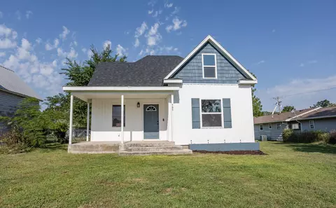 101 Clarke Ave, Clever, MO 65631 photo 1
