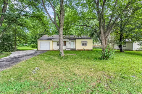 1277 E Wayland St, Springfield, MO 65804 photo 1
