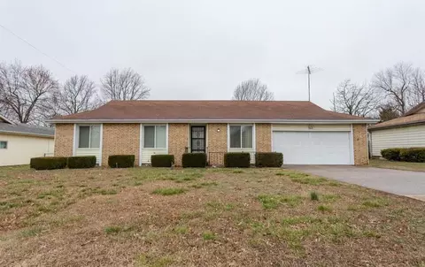2013 S Weaver Ave, Springfield, MO 65807 photo 1