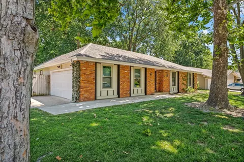 5506 S Clay Ave, Springfield, MO 65810 photo 2