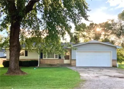 305 N Maple Ln, Ash Grove, MO 65604 photo 1