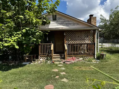 1702 N Golden Ave, Springfield, MO 65802 photo 1