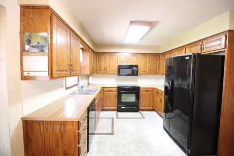 825 E Rockwood St, Springfield, MO 65807 photo 5