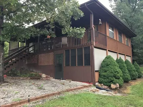 26020 Sharon Ln, Warsaw, MO 65355