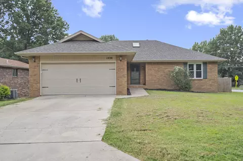 1038 W Seminole St, Springfield, MO 65807 photo 2