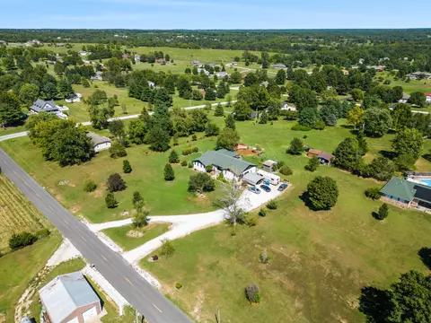 3906 N Willow Rd, Ozark, MO 65721 photo 2