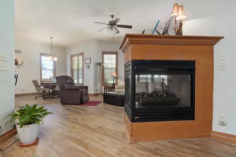 2413 W Saratoga, Ozark, MO 65721 photo 10