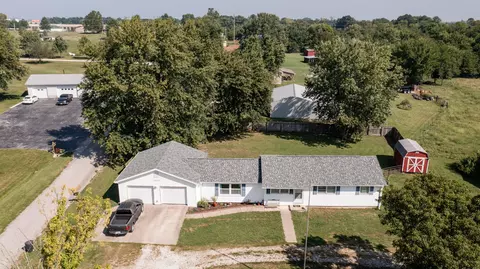 1411 E 490th Rd, Bolivar, MO 65613 photo 41