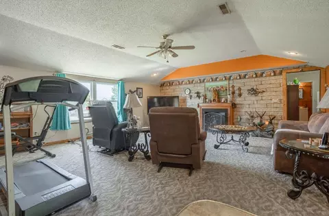1411 E 490th Rd, Bolivar, MO 65613 photo 11