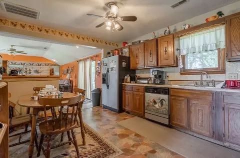 1411 E 490th Rd, Bolivar, MO 65613 photo 5