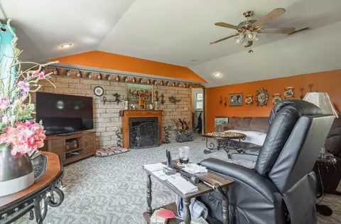 1411 E 490th Rd, Bolivar, MO 65613 photo 10