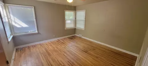 1361 E Portland St, Springfield, MO 65804 photo 9