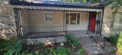 1361 E Portland St, Springfield, MO 65804 photo 2