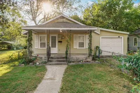 1211 N Forest Ave, Springfield, MO 65802 photo 2