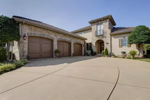 3811 E Knollwood Dr, Ozark, MO 65721 photo 1