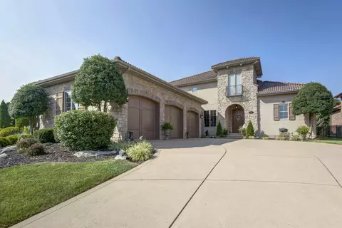 3811 E Knollwood Dr, Ozark, MO 65721 photo 2