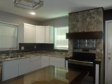 203 Kennedy Ave, Clever, MO 65631 photo 8