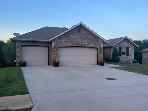 4845 W Silo Hills Dr, Springfield, MO 65802 photo 2
